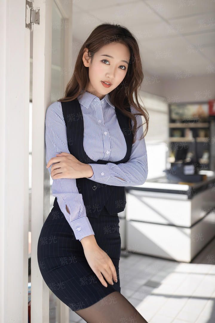 静若青花，顾影自怜
